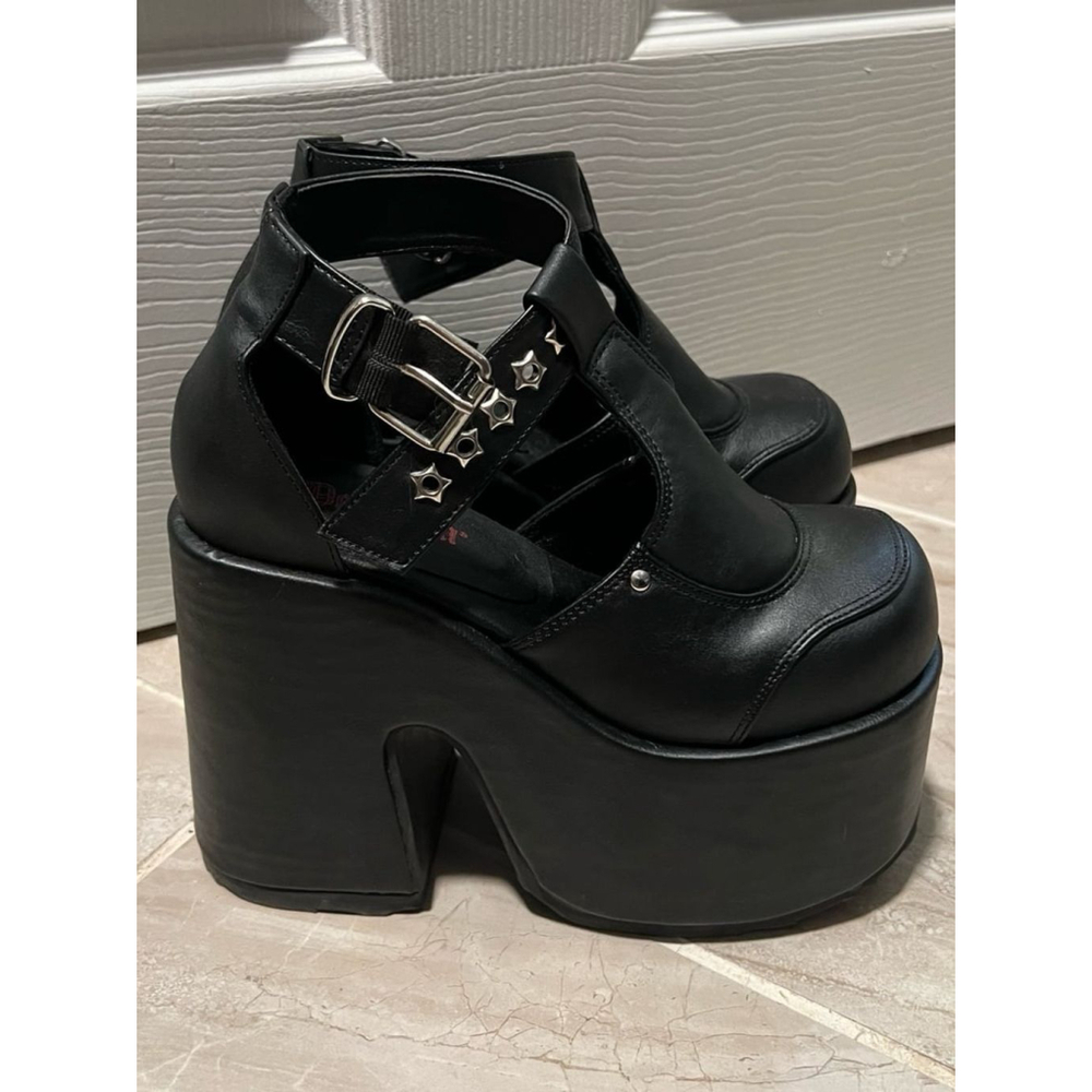 Demonia Platforms